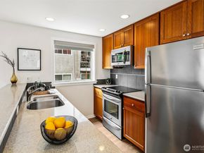 2432 Dexter Avenue N 201, Seattle WA 98109