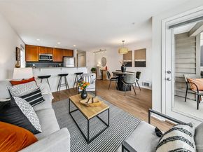 2432 Dexter Avenue N 201, Seattle WA 98109