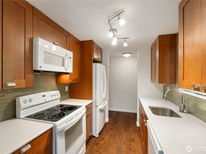 13235 12th Avenue SW 733, Burien WA 98146