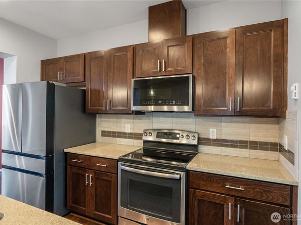 6558 High Point Drive SW, Seattle WA 98126