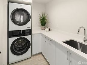 282 118th Avenue SE, Bellevue WA 98005