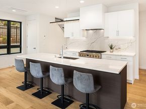 282 118th Avenue SE, Bellevue WA 98005