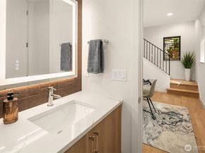 282 118th Avenue SE, Bellevue WA 98005