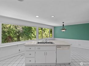 354 NW 177th Street, Shoreline WA 98177