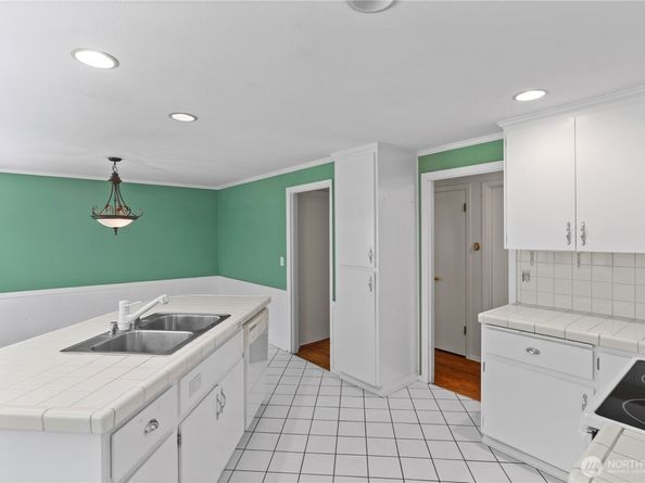 354 NW 177th Street, Shoreline WA 98177