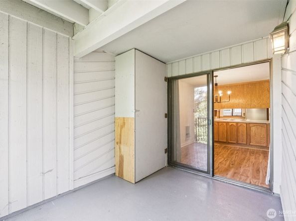 4006 S 158th Street C, Tukwila WA 98188