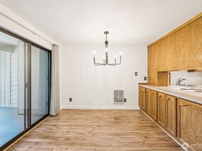 4006 S 158th Street C, Tukwila WA 98188