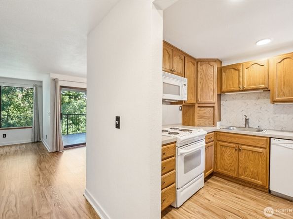 4006 S 158th Street C, Tukwila WA 98188