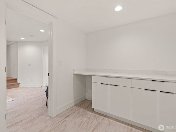 321 17th Avenue E, Seattle WA 98112