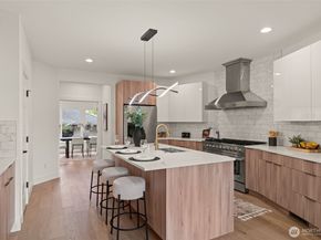 321 17th Avenue E, Seattle WA 98112