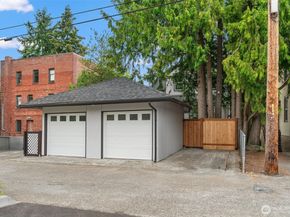 321 17th Avenue E, Seattle WA 98112
