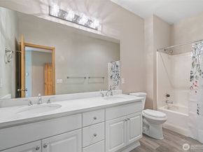 17610 134th Lane SE, Renton WA 98058