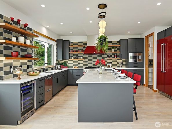 2709 S Ferdinand Street, Seattle WA 98108