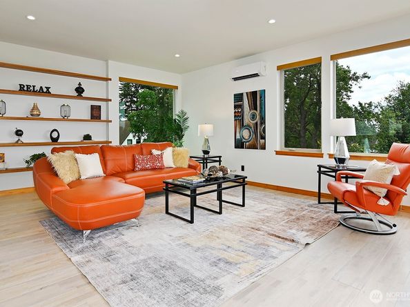 2709 S Ferdinand Street, Seattle WA 98108
