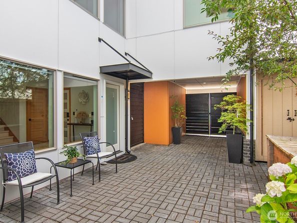 2709 S Ferdinand Street, Seattle WA 98108