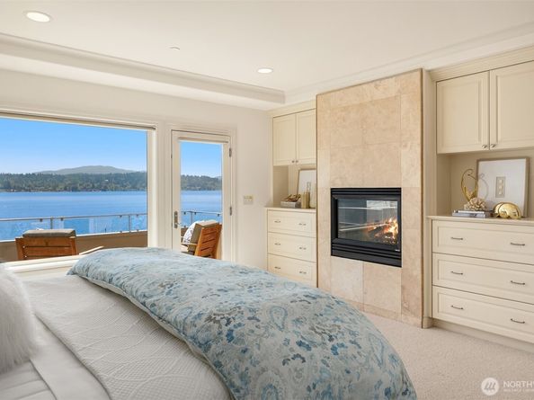 830 W Lake Sammamish Parkway NE, Bellevue WA 98008