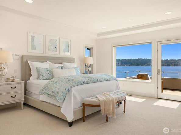 830 W Lake Sammamish Parkway NE, Bellevue WA 98008