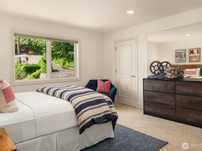 830 W Lake Sammamish Parkway NE, Bellevue WA 98008