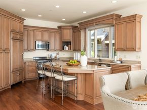830 W Lake Sammamish Parkway NE, Bellevue WA 98008