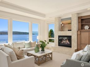 830 W Lake Sammamish Parkway NE, Bellevue WA 98008