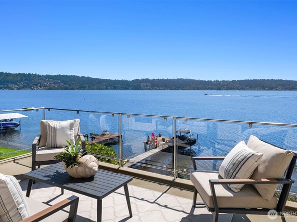 830 W Lake Sammamish Parkway NE, Bellevue WA 98008