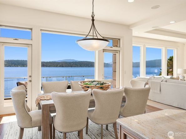 830 W Lake Sammamish Parkway NE, Bellevue WA 98008