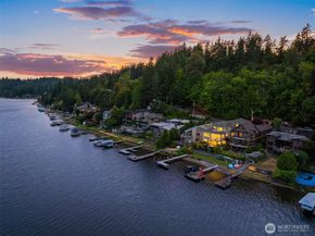 830 W Lake Sammamish Parkway NE, Bellevue WA 98008