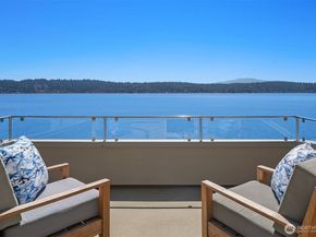 830 W Lake Sammamish Parkway NE, Bellevue WA 98008