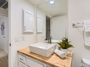 16142 SE 33rd Lane Unit #1001, Bellevue WA 98008