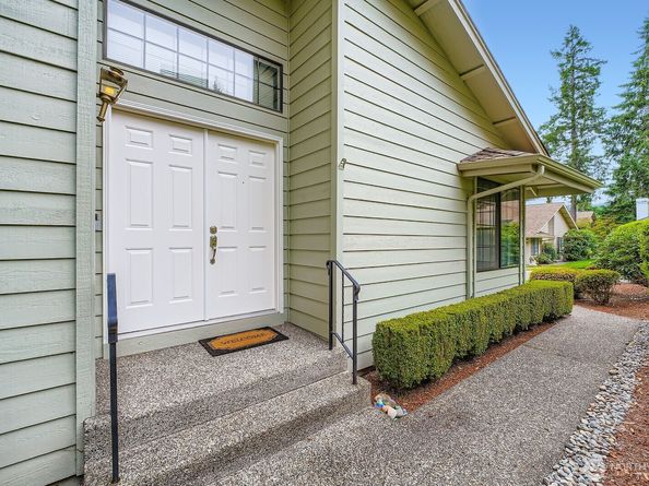 16142 SE 33rd Lane Unit #1001, Bellevue WA 98008
