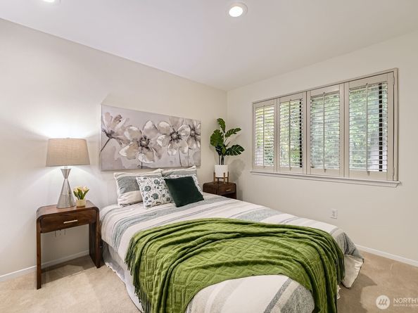 16142 SE 33rd Lane Unit #1001, Bellevue WA 98008