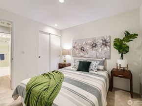 16142 SE 33rd Lane Unit #1001, Bellevue WA 98008