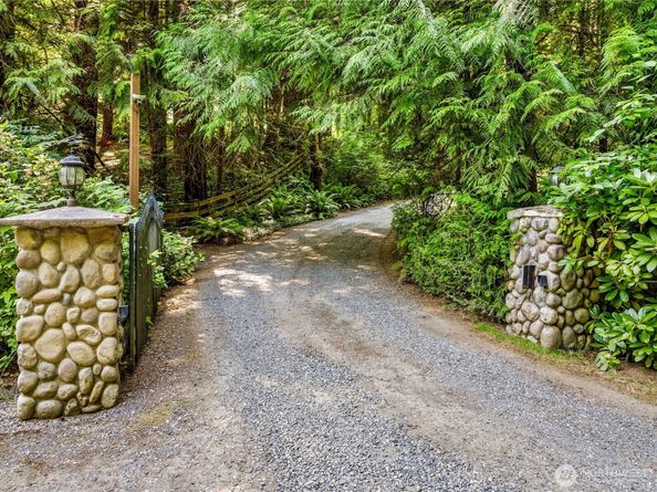 19808 Yew Way, Snohomish WA 98296