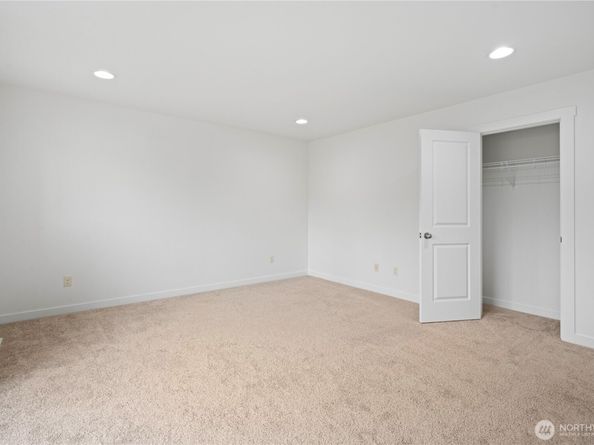11008 243rd Avenue NE, Redmond WA 98053