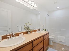 11008 243rd Avenue NE, Redmond WA 98053