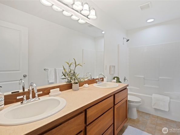 11008 243rd Avenue NE, Redmond WA 98053