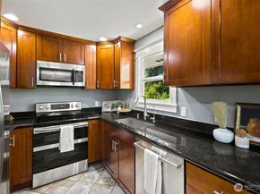 4525 10th Avenue S, Seattle WA 98108