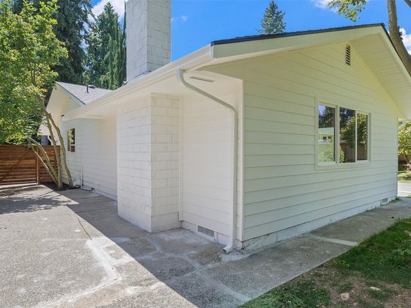 1325 123rd Place SE, Everett WA 98208