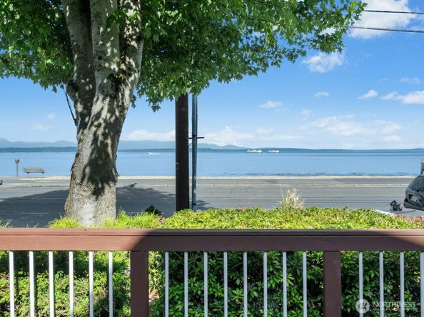1710 Alki Ave SW, Seattle WA 98116