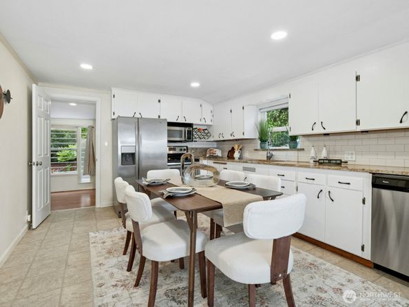 1710 Alki Ave SW, Seattle WA 98116