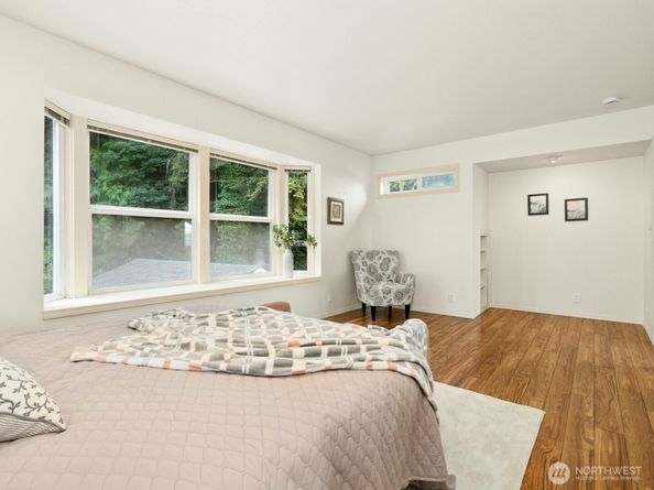 1710 Alki Ave SW, Seattle WA 98116