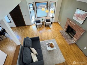 16718 SE 40th Place, Bellevue WA 98008