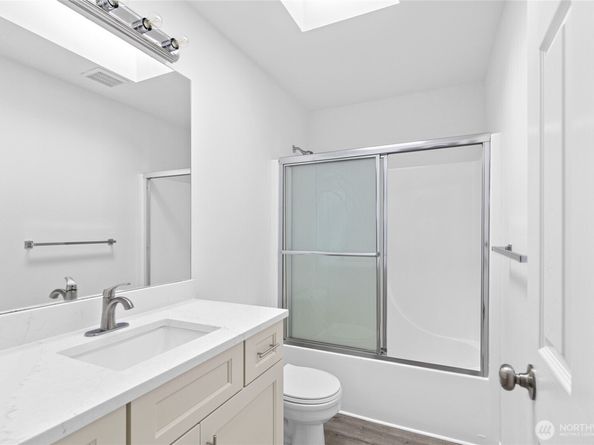 2707 S 268th Place, Kent WA 98032