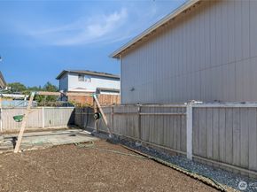 2707 S 268th Place, Kent WA 98032
