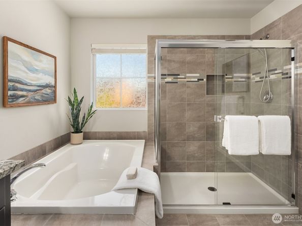 12611 37th Place NE, Lake Stevens WA 98258
