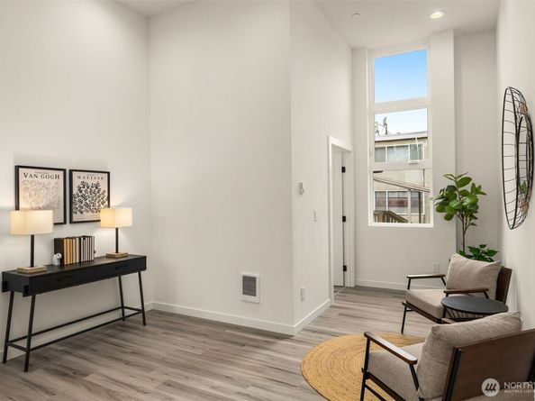 2217 25th Avenue S, Seattle WA 98144