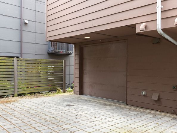 1521 N 80th Street, Seattle WA 98103
