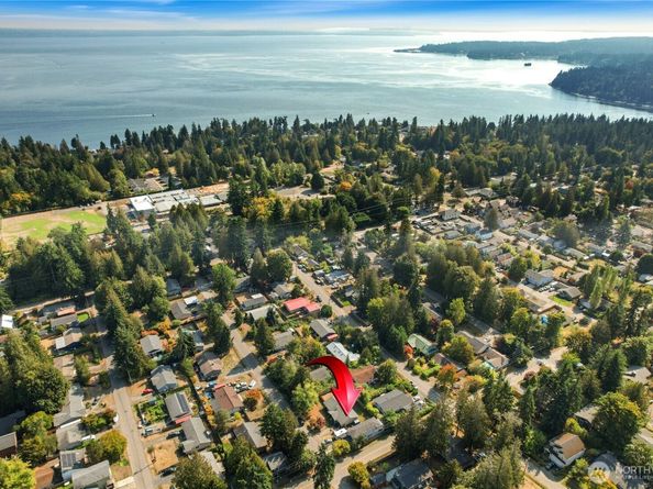 6615 NE Maple Street, Suquamish WA 98392