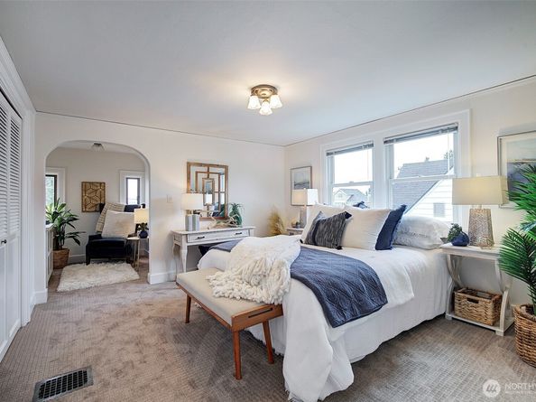 2663 37th Avenue SW, Seattle WA 98126