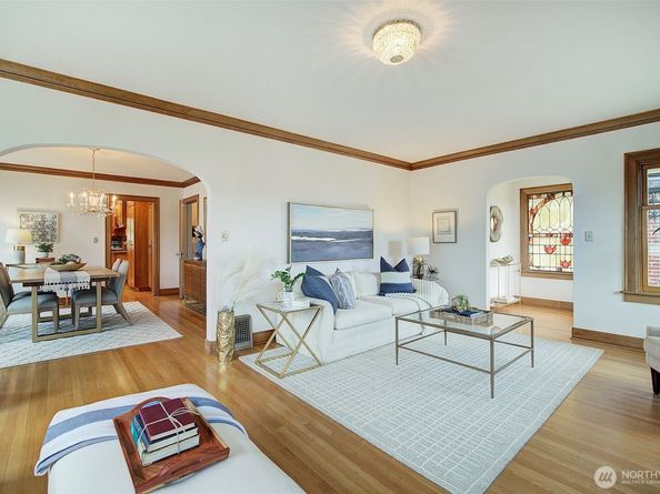 2663 37th Avenue SW, Seattle WA 98126